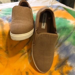 Steve Madden slip-ons